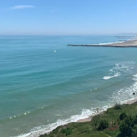 Apartament By The Sea