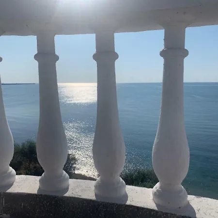 Apartament By The Sea